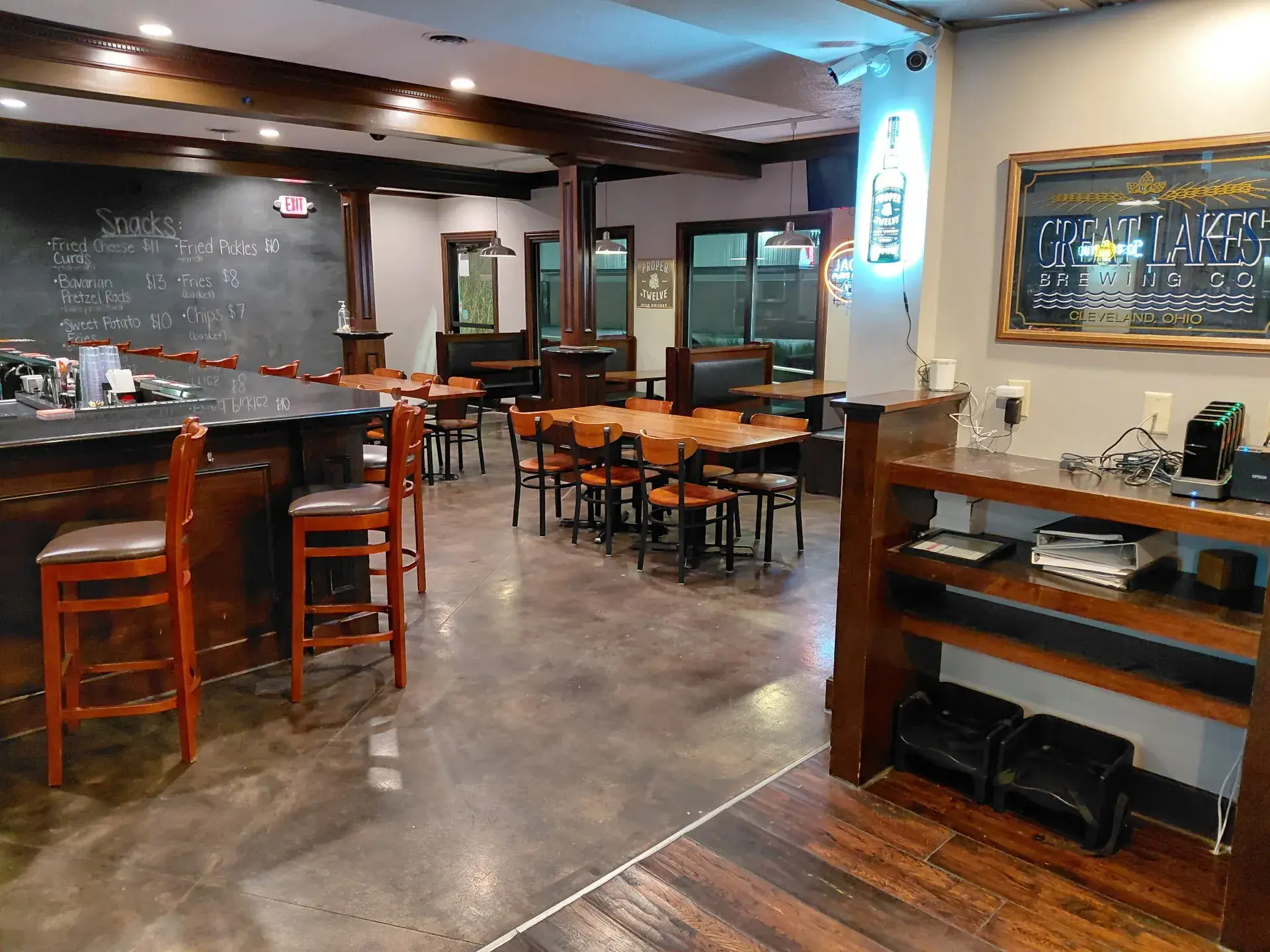 The dining room and bar at The Black Oak.
